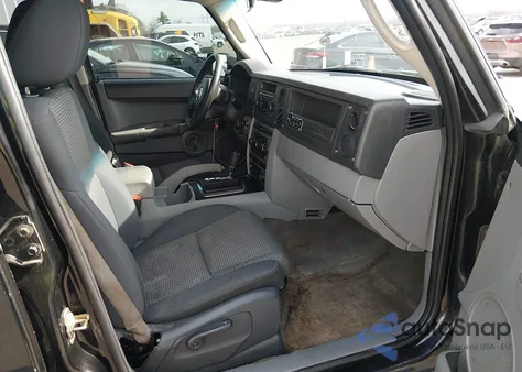 2007 Jeep Commander Sport z USA, uszkodzony, nr VIN 1J8HG48K07C669348